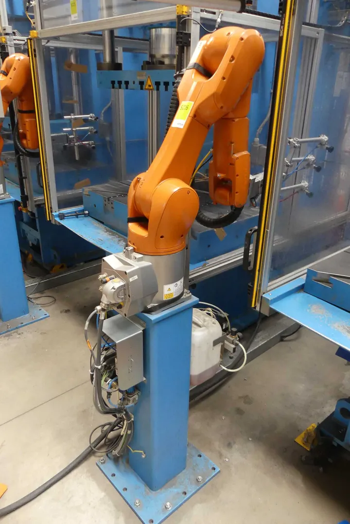 KUKA Roboter Typ KR R1100-2